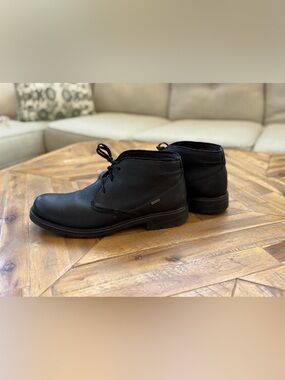 Clarks Black Men’s Leather Chukka Boots